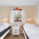 8877-glesborg-enebaerstien-9-b * Fjellerup